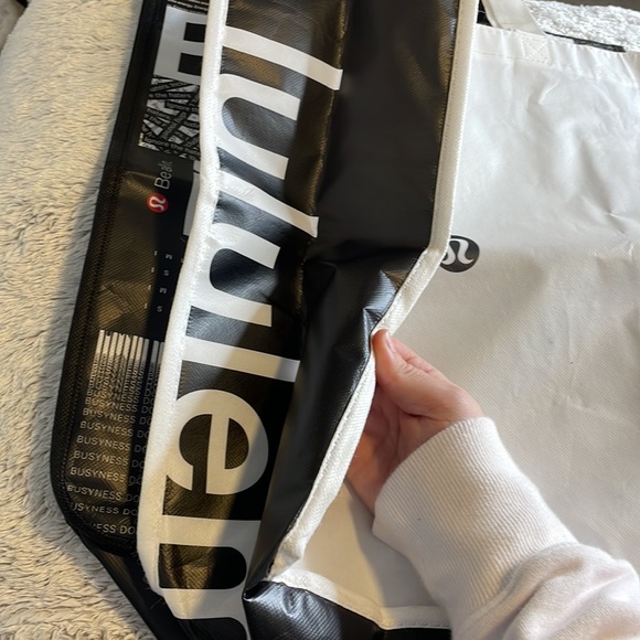3 large lululemon bags - Picture 5 of 7